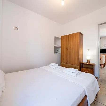 בית נופש Corfu Fotis House