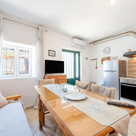בית נופש Corfu Fotis House